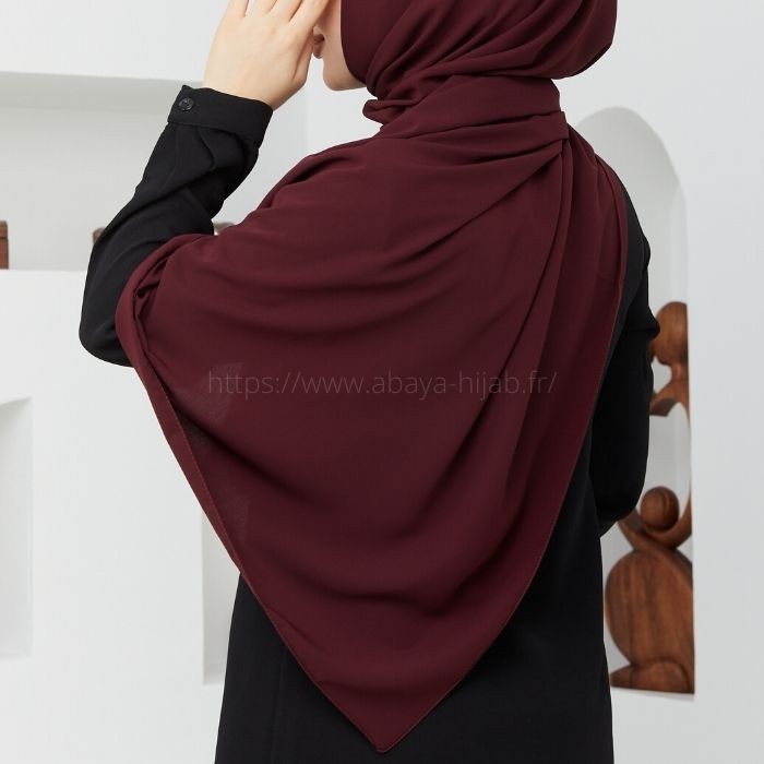 hijab a enfiler soie de medine rouge bordeaux
