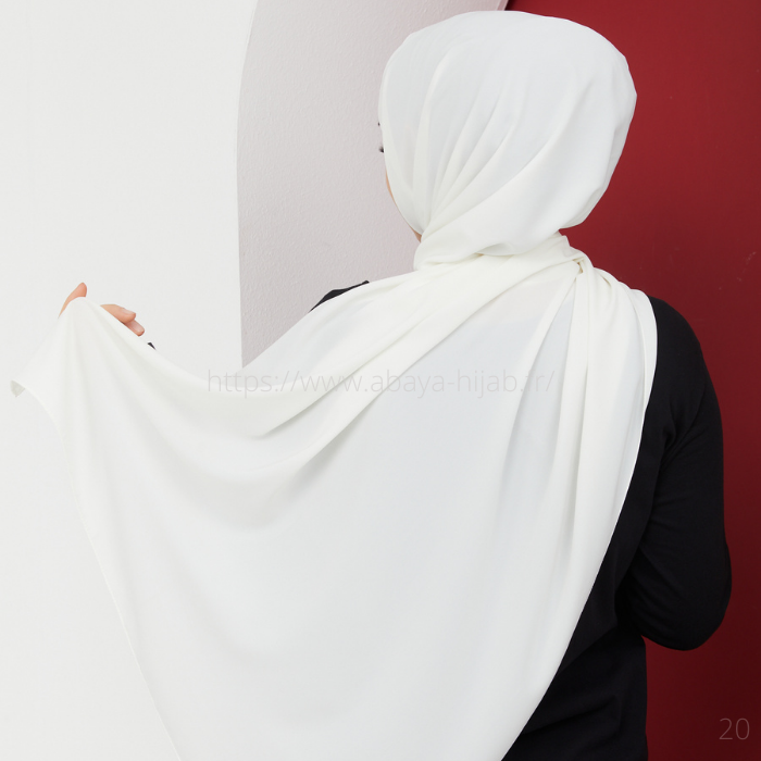 hijab soie de medine blanc cassé hijab soie de medine blanc cassé