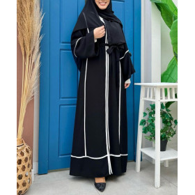 abaya de couleur noire