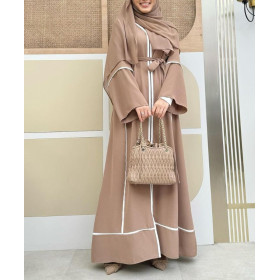 abaya femme voilée de couleur beige