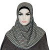 hijab mode a en filer gris a rayure